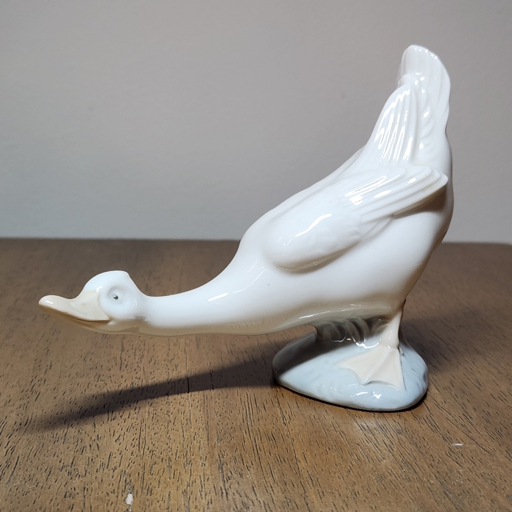 Vintage Nao by Lladro Goose or Duck Porcelain Figurine, EUC